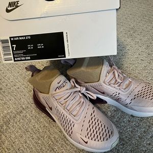 NIKE AIRMAX 270 women’s